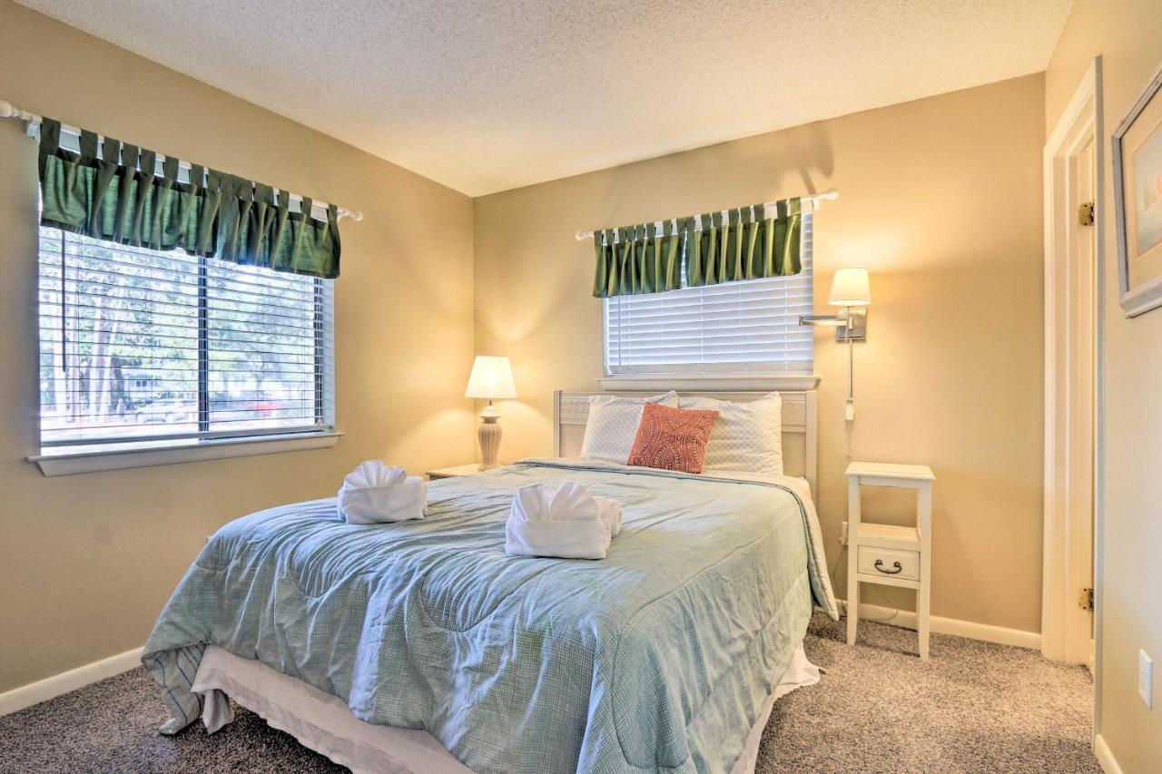 Resort-Style Hilton Head Condo - Walk To Beach! Хилтон-Хед-Айленд Экстерьер фото